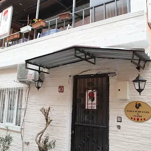 https://rooster-hostel.hotelsofizmir.com